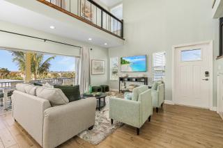 Canal View Gem: Heated Pool, Spa & Trolley Access - Fort Myers Beach - 6