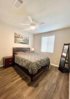 Fontana Oasis with 4BR 2BA - Fontana - 6