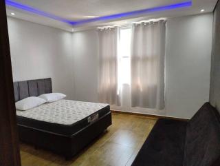 Casa com Piscina - Espaço Senhor FLORES - 2