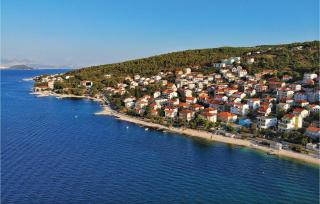 1 Bedroom Amazing Apartment In Trogir - Trogir - 4