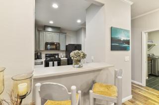 Gulf Escape Cottage Near Beach and Attractions - Galveston - 7