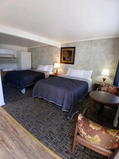 Silver Lakes Inn - 1