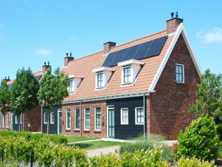 Holiday home with whirlpool quiet area in Zeeland - Colijnsplaat - 0