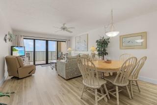Gulf-Front w/ Stunning Views & Full-Length Balcony - Fort Myers Beach - 4