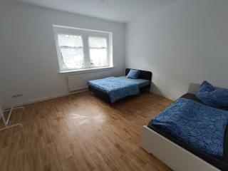 Large flat with separate rooms for 3 to 8 guests - Zeitz - 6