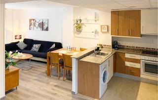 3 Bedroom Cozy Apartment In La Ràpita - Sant Carles de la Ràpita - 8