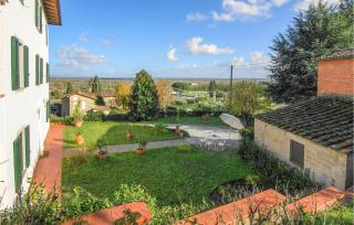 Stunning Home In Castelvecchio Di Comp - Castelvecchio - 1