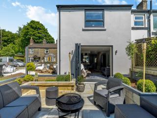 Squirrel Cottage - Glossop - 0