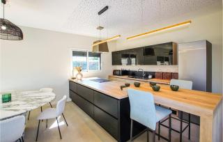 Amazing Home In Cléon D Andran - 5