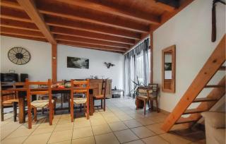 2 Bedroom Awesome Home In Bas-En-Basset - 6