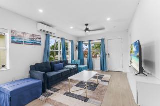 Remodeled 3 bed 1 bath Home Near Beach with Game Room! - Fort Pierce - 7