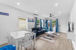 Remodeled 3 bed 1 bath Home Near Beach with Game Room! - Fort Pierce - 4