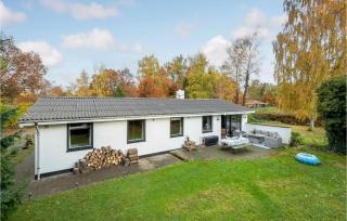 Lovely Home In Fårvang With Wifi - 0