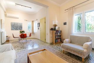 Lovely family garden house - 5