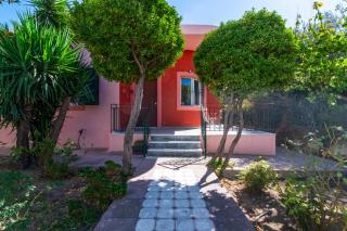 Lovely family garden house - 0