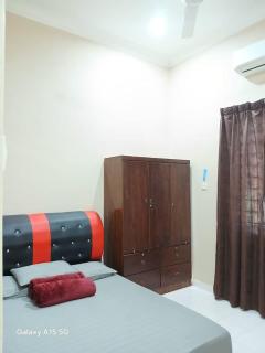 Wardah Homestay Machang - 3