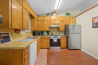 Charming 4BD with BBQ & Backyard - Near FSU, A&M - Tallahassee - 1
