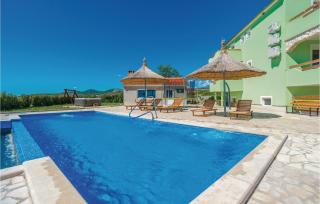 Lovely Home In Pakostane With Jacuzzi - Pakoštane - 1