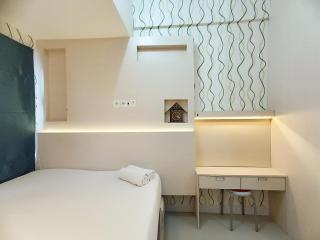 Good Deal and Comfy 1BR Vida View Apartment By Travelio - Pampang - 5