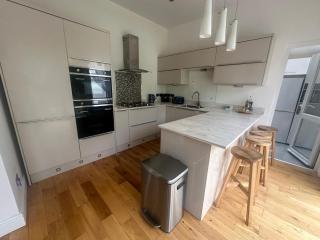 Luxurious Living 4 Bedroom Home - Londen - 4