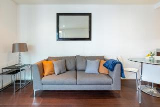 Premium Luxe 1 Bedroom Canary Wharf Apartment - 3