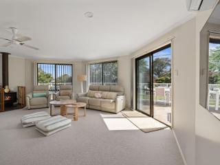 Sunshine on Gordon - Inverloch - 9