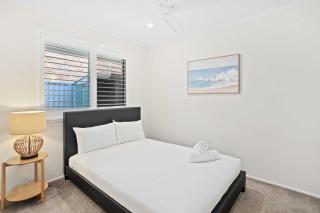 Relax at Riviera - Gold Coast - 6