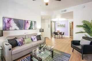 Bird's EyeView-Top Floor-QueenBd N390 - Scottsdale - 6
