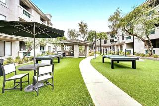 Bird's EyeView-Top Floor-QueenBd N390 - Scottsdale - 2