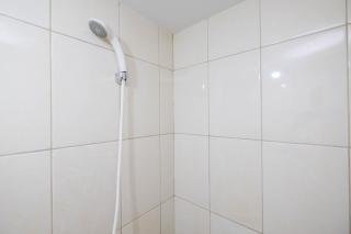 Comfortable Springlake Summarecon Studio Apartment near Mall By Travelio - Bekasi - 1