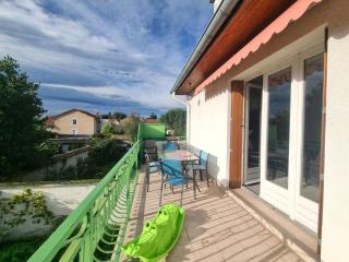 Gîte spacieux avec terrasse, cheminée, wifi et parking à Roanne - FR-1-496-337 - Roanne - 8