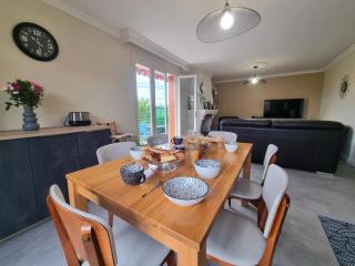 Gîte spacieux avec terrasse, cheminée, wifi et parking à Roanne - FR-1-496-337 - Roanne - 6