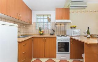 3 Bedroom Beautiful Apartment In Labin - Diminići - 8
