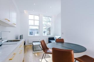 Stylish 1-Bedroom Getaway in Sale - Sale - 5