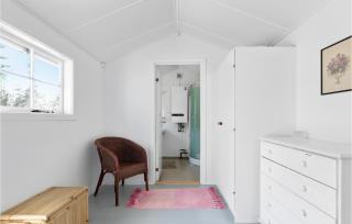 Two-Bedroom Holiday Home In Ronne - Rønne - 3