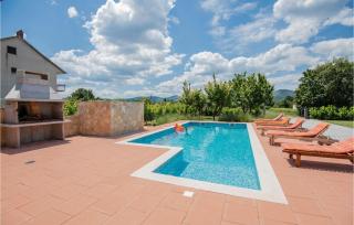 6 Bedroom Cozy Home In Prolozac - Donji Proložac - 1