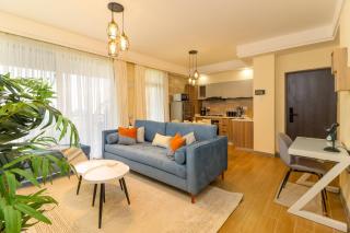 elegant beautifully furnished two bedroom apartment with heated swimming pool fully equipped gym ample parking space and children playing ground and unbeatable scenic city views - Nairobi - 3