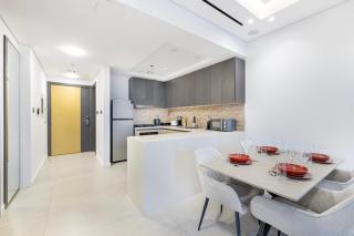 Daniels 1BR at Jumeirah Garden City - 2