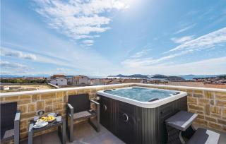 Nice Home In Tribunj With Jacuzzi - Tribunj - 6