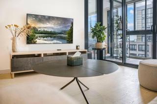 Cozy 1BR & Study Retreat with Outdoor Pool in MQ - 8