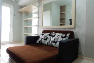 Enjoyable 2BR at Springlake Summarecon Bekasi Apartment By Travelio - Bekasi - 4