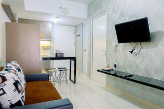 Enjoyable 2BR at Springlake Summarecon Bekasi Apartment By Travelio - Bekasi - 5