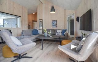 8 Bedroom Beautiful Home In Grenaa - 8