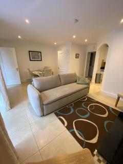 Salthill Apartment - Quiet & Relaxing - Galway - 3