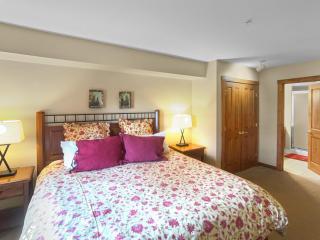Highland House 209 Steps From The Slopes Ski In Out Hot Tub Village - - 4