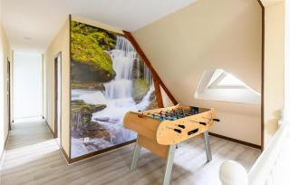 Gorgeous Home In Joué Les Tours - 4