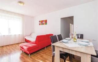 4 Bedroom Cozy Home In Opatija - Opatija - 9