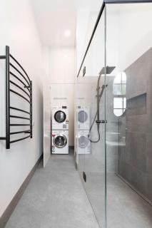 Mr Manchester in Peaceful Parkville - 1