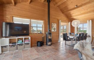 Stunning Home In Vinderup With Kitchen - 2