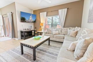 Last Minute Disney Getaway! Private Pool, Hot Tub & Games Room. Book Now! #45327 - Kissimmee - 0